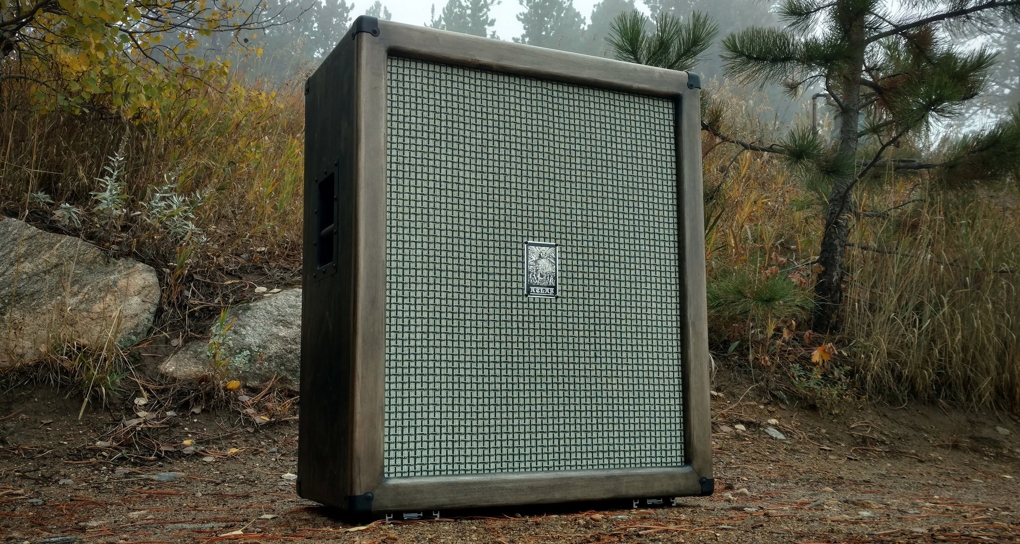 Oversize Guitar Four Twelve Cabinet